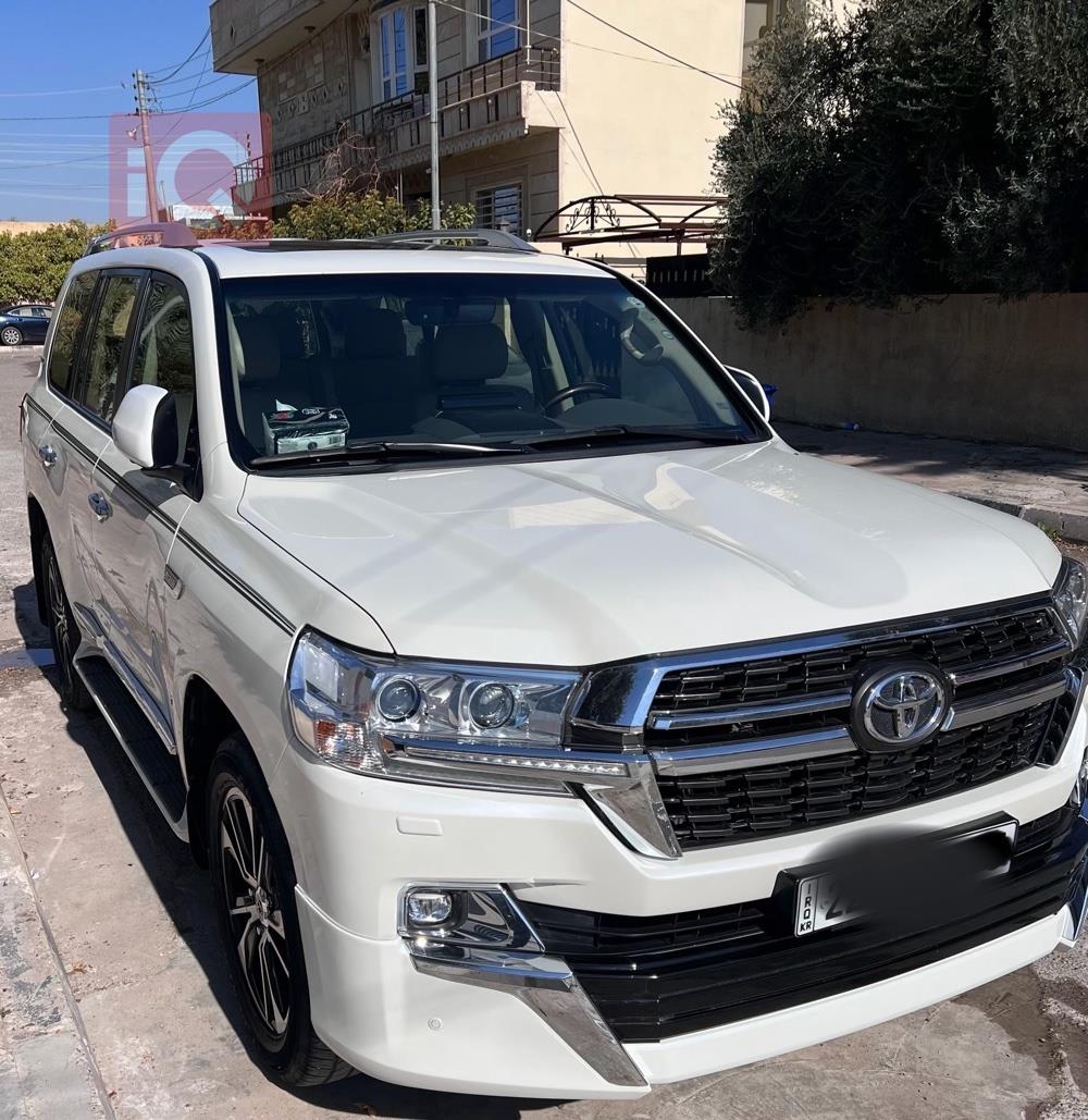 تويوتا لاندكروزر